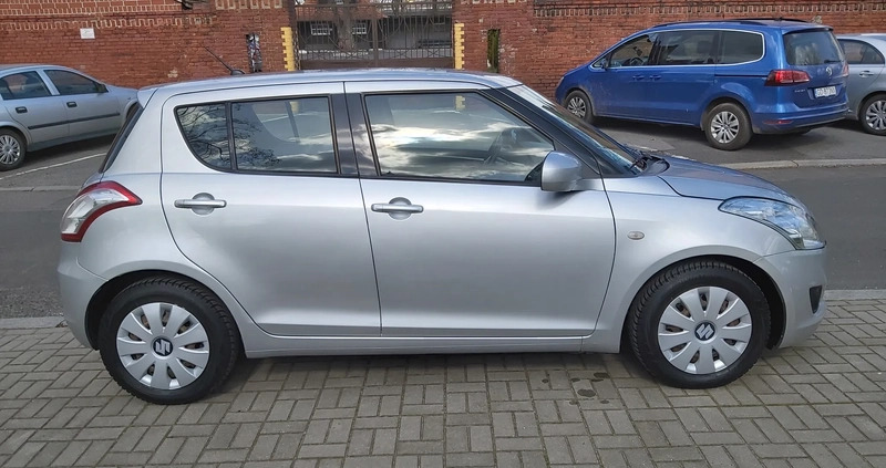Suzuki Swift cena 19900 przebieg: 205000, rok produkcji 2012 z Wrocław małe 46